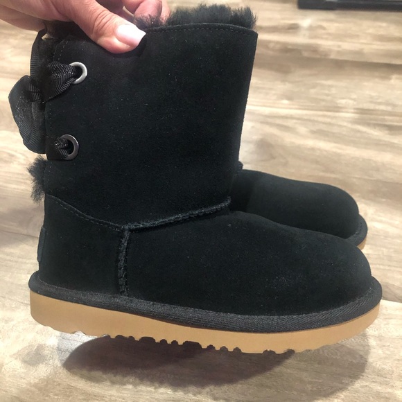 Girls Bailey Bow UGGS NWT - Picture 5 of 5